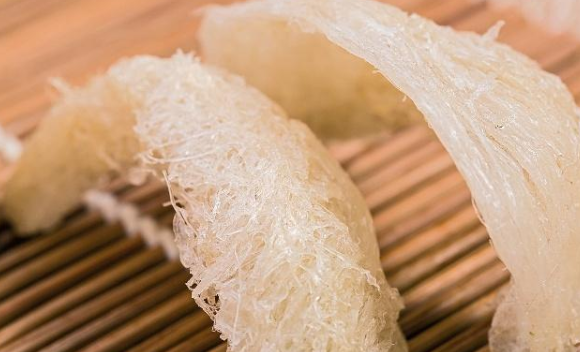 燕窩的功效與作用是什么？吃燕窩對人體有哪些好處？